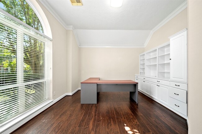 Building Photo - 22430 Water Edge Ln