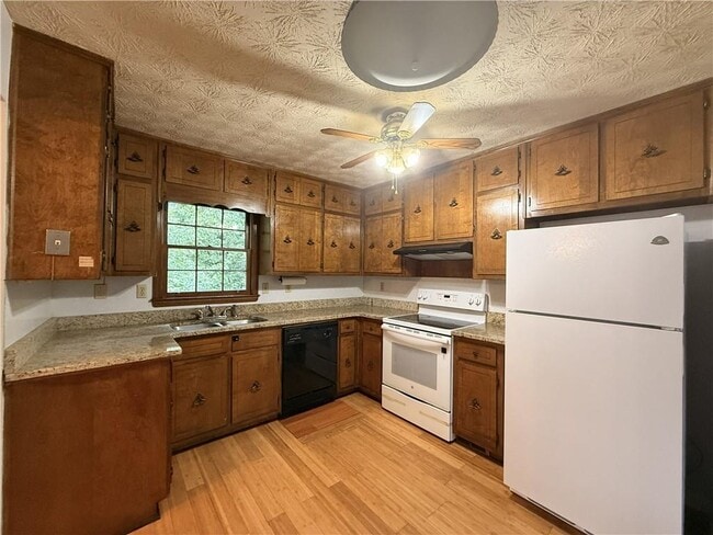 Building Photo - 4341 Five Forks Trickum Rd SW
