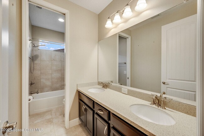 Building Photo - 2810 Amethyst Way