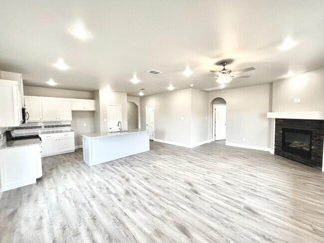 Building Photo - 7732 96th St