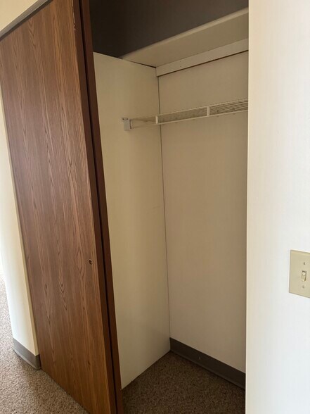 Building Photo - 3116 Wilson Ave