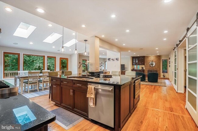 Building Photo - 10408 Hunter Ridge Dr