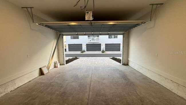 Building Photo - 15244 Groveside Rd