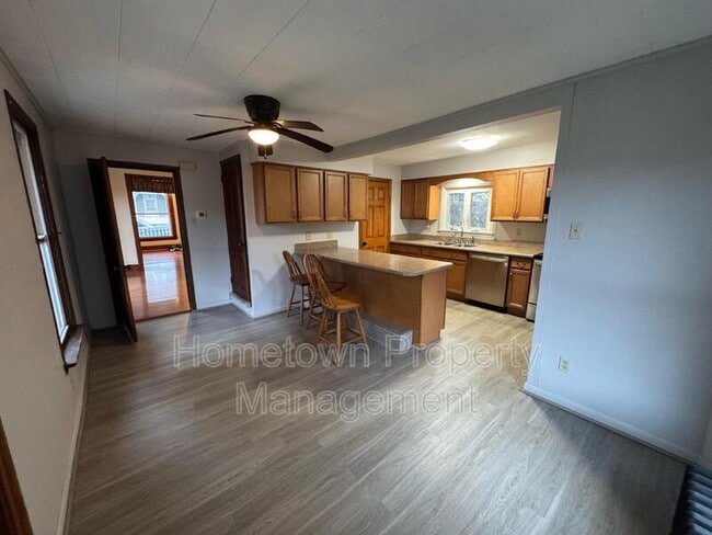 Building Photo - 430 Market St