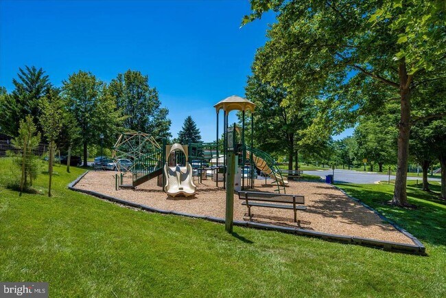 Building Photo - 13860 Crosstie Dr