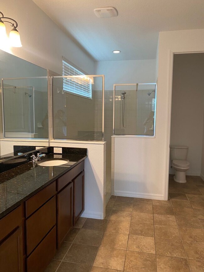 Building Photo - GORGEOUS WINDERMERE TERRACE  MONTH WITH LA...