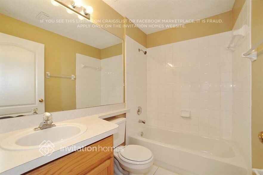 Building Photo - 3049 Castle Rock Cir