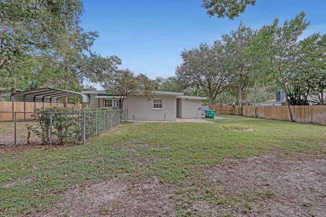 Building Photo - 184 S 5th St