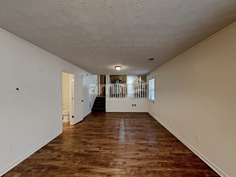 Building Photo - 137 Solomon Dr