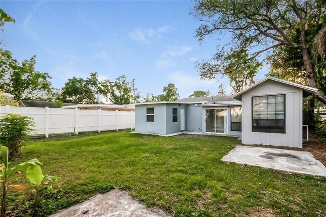 Building Photo - 6813 N Clearview Ave