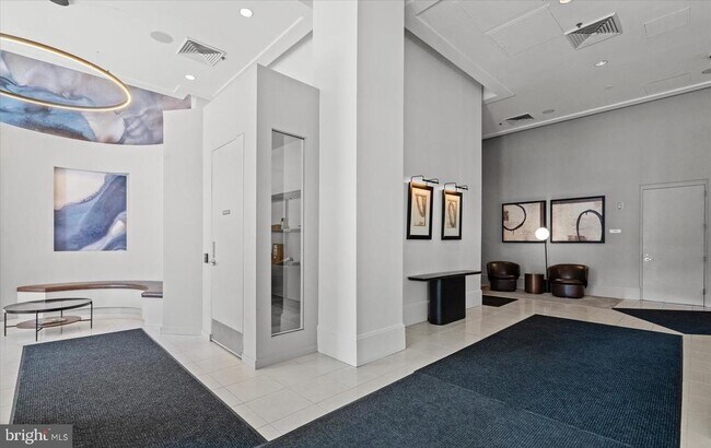 Building Photo - 309 Holland Ln