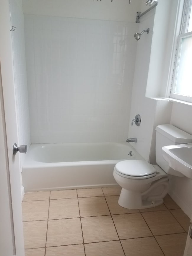 Building Photo - 1849 Page St