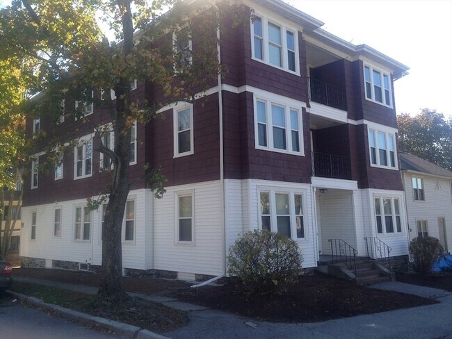 Building Photo - 154 Lovell St