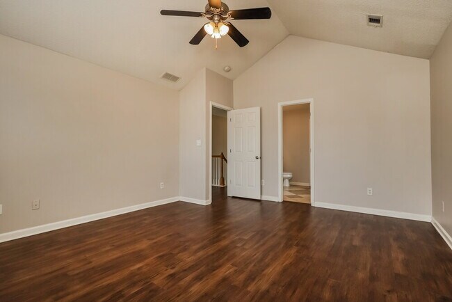 Building Photo - 504 Wyntuck Dr