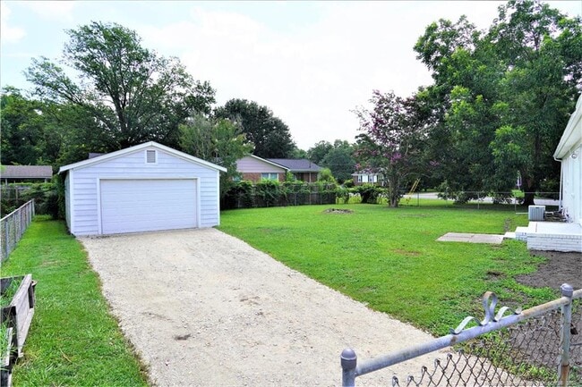 Building Photo - 1311 Berkshire Rd