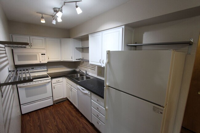 Building Photo - 1BR Country Club Condo | Large Deck + In-Unit Washer & Dryer
