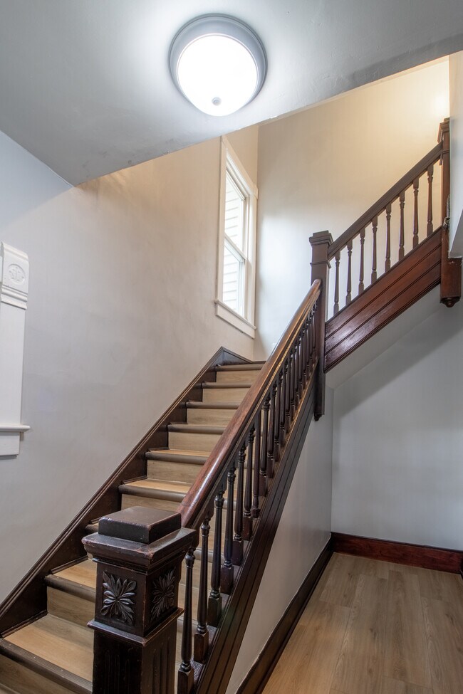 Building Photo - 265 Duffield Ave