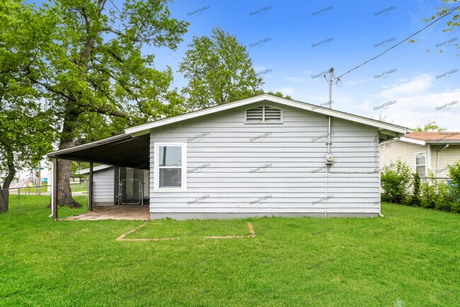 Building Photo - 18 Brightwell Ct