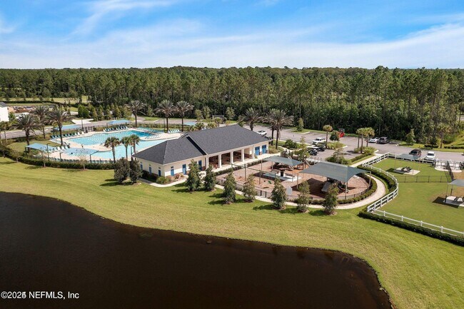Building Photo - 244 Vista Lake Cir