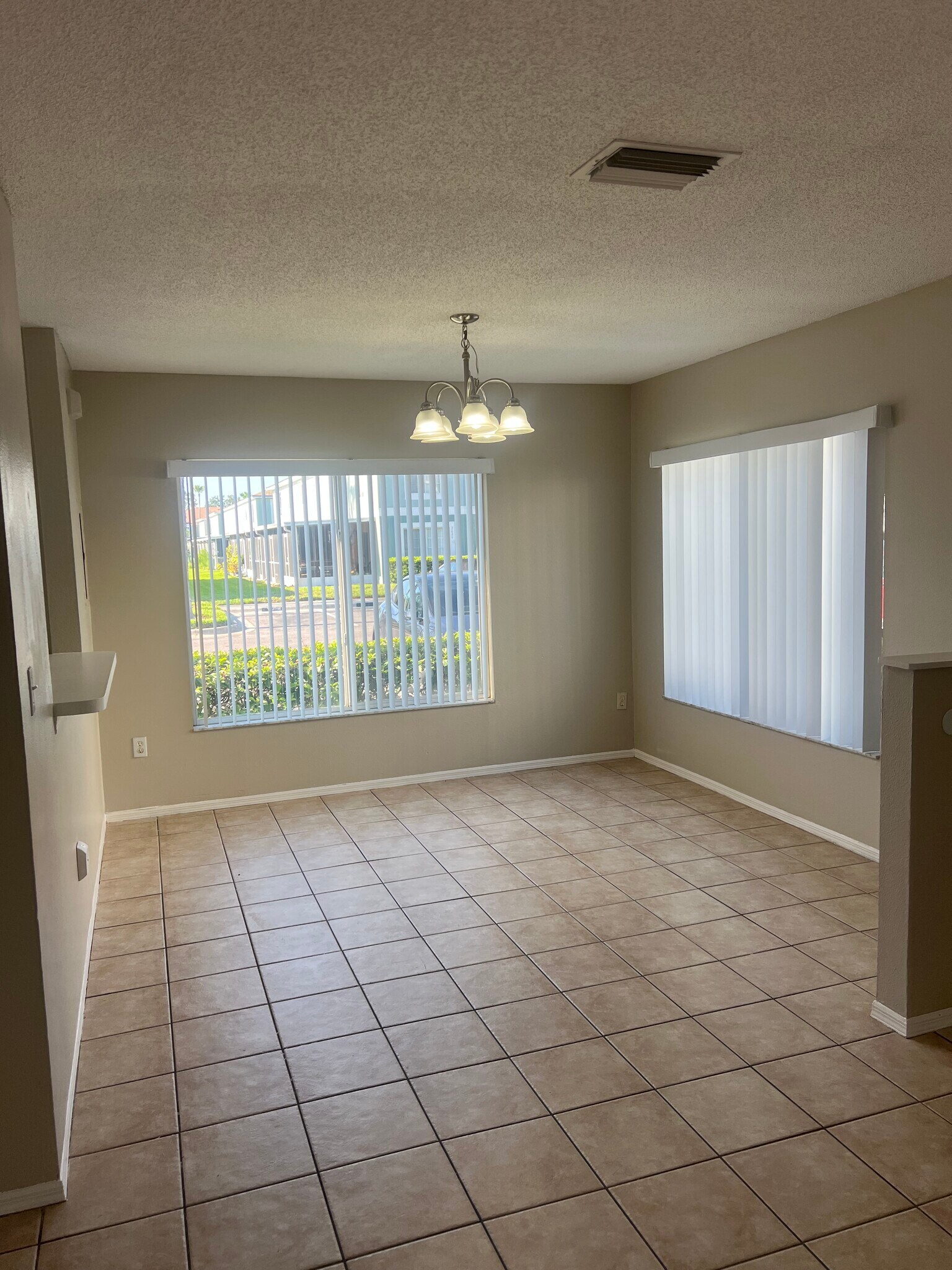 Building Photo - 2035 Fluorshire Dr