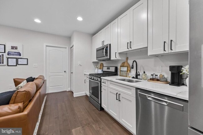 Building Photo - 1363 Childress St NE