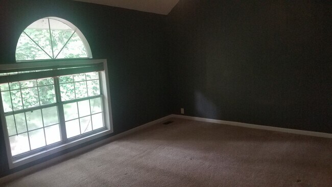Building Photo - Cobb Place Manor