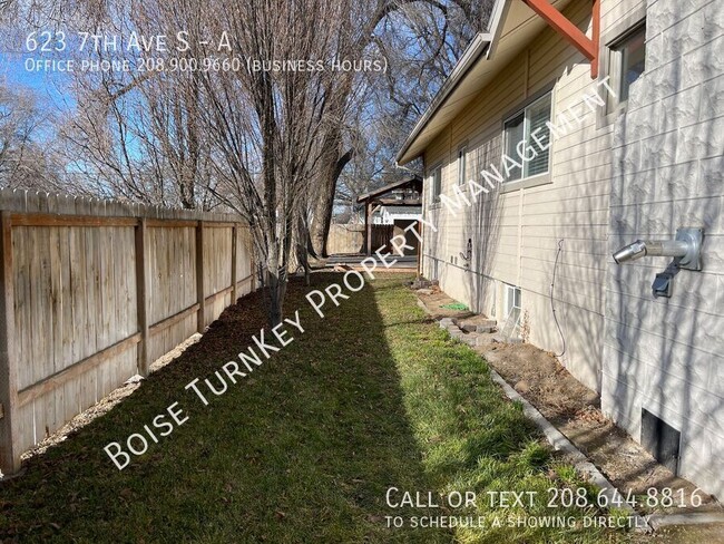 Building Photo - 2 Bed 1 Bath in Lively Downtown Nampa!