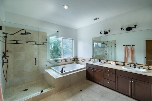 Building Photo - 8240 Sheffield Rd