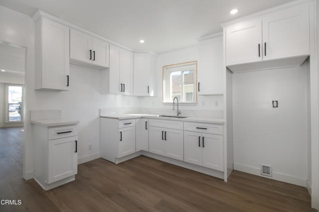 Building Photo - 5858 Via Corona St