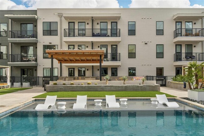 Building Photo - 1701 Simond Ave Ave
