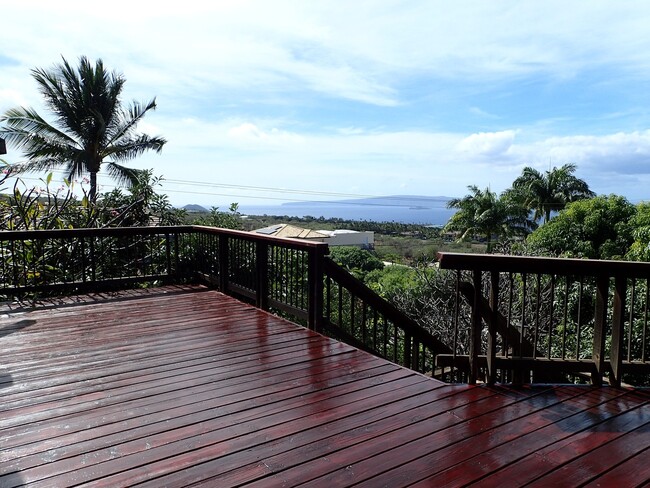 Building Photo - Very private, gated, mostly furnished Maui...