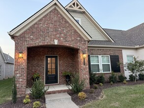 Building Photo - 9030 Headwaters Dr