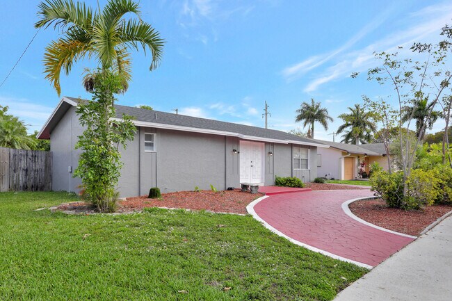 Building Photo - 8211 NW 45th Ct