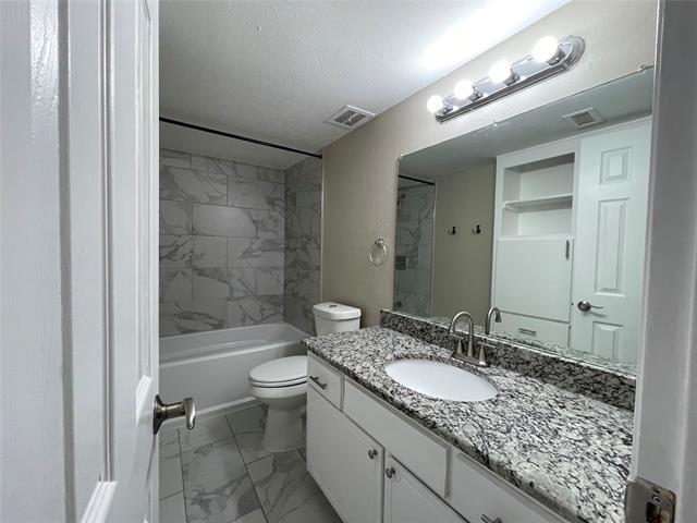 Building Photo - 3121 Park Ln