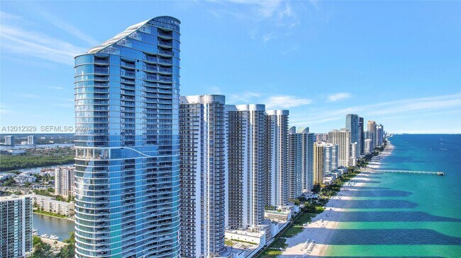 Building Photo - 15701 Collins Ave