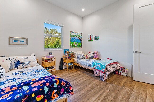 Building Photo - 14151 Little Cypress Cir