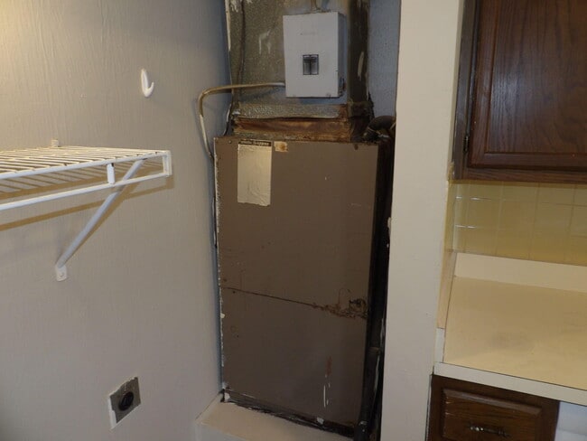 Building Photo - 432 Harrodsburg Ln