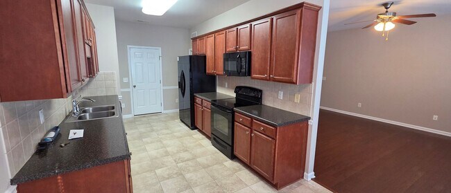 Building Photo - 335 Shallowford Reserve Dr