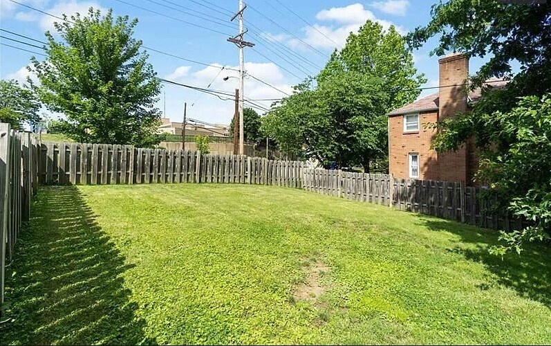 Building Photo - 930 Bower Hill Rd