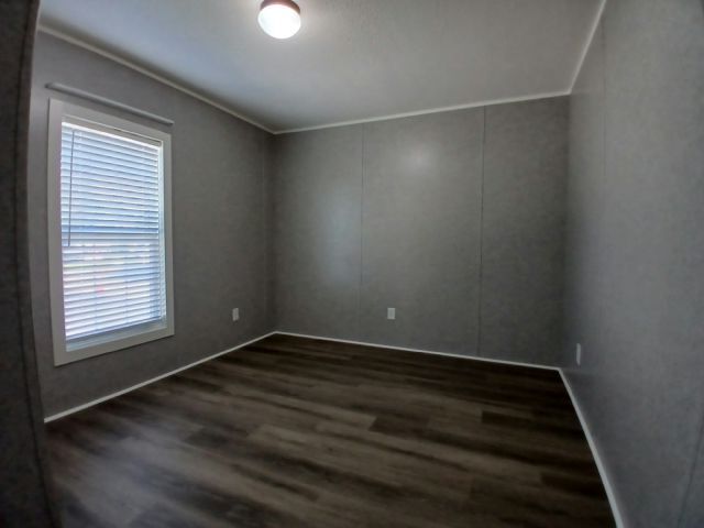 Building Photo - 2059 Wake Forest Dr