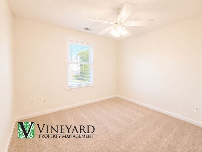 Building Photo - 414 Darter Dr NW