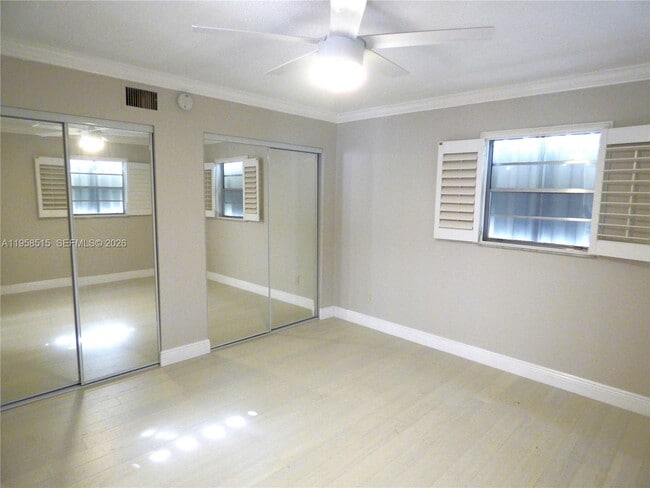 Building Photo - 333 SE Martin Ave