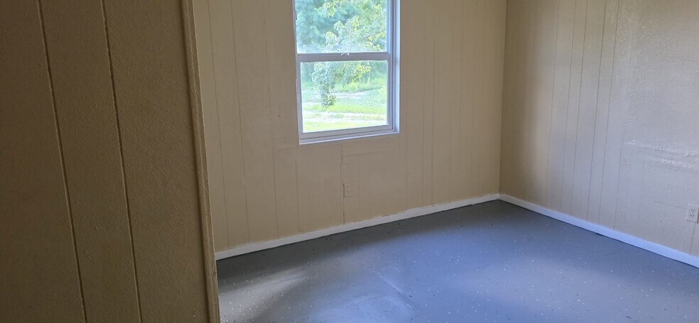Building Photo - 122 Hill Ct