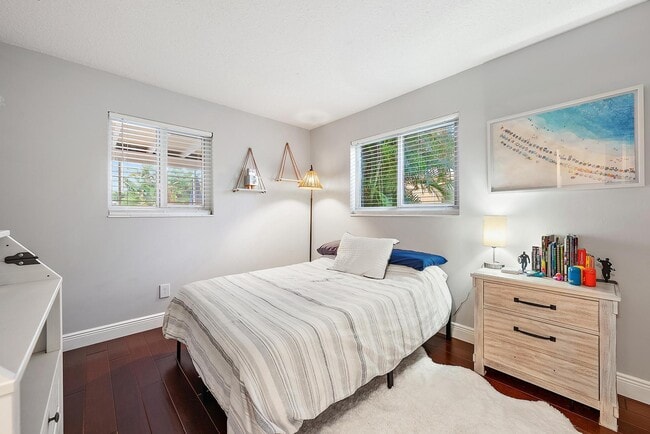 Building Photo - 3931 Flag Dr