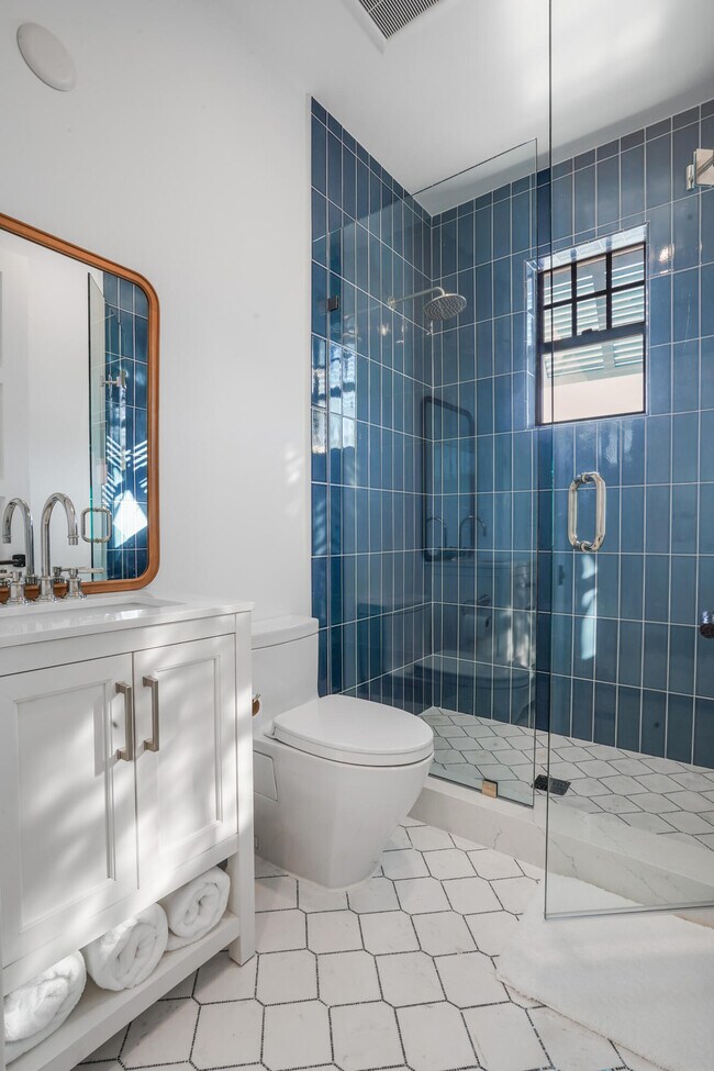 Building Photo - 19471 Harbor Rd S