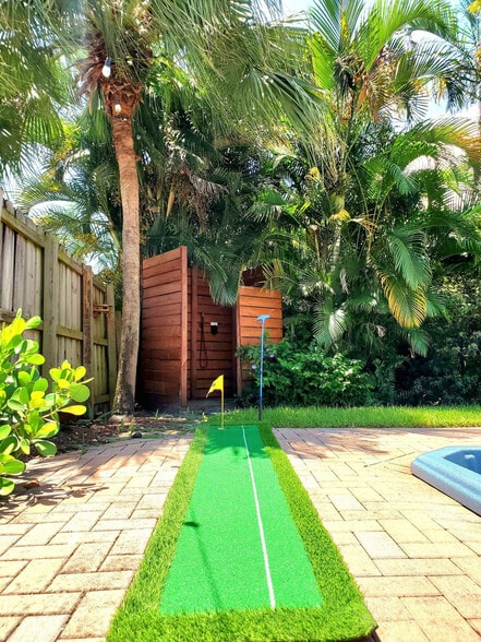 Building Photo - 830 SW 14th Ct