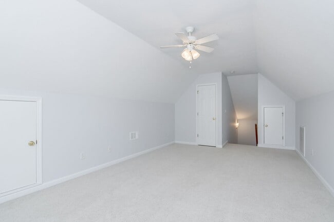 Building Photo - 4 Bedroom 2 Bath in Evans