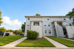 Building Photo - 7126 Waterside Dr