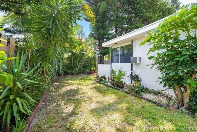 Building Photo - 13 Sailfish Ln