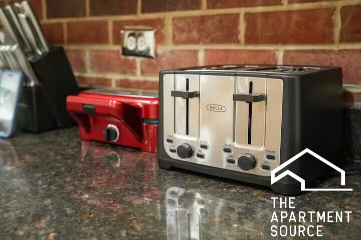 Building Photo - 3935 S Wells St